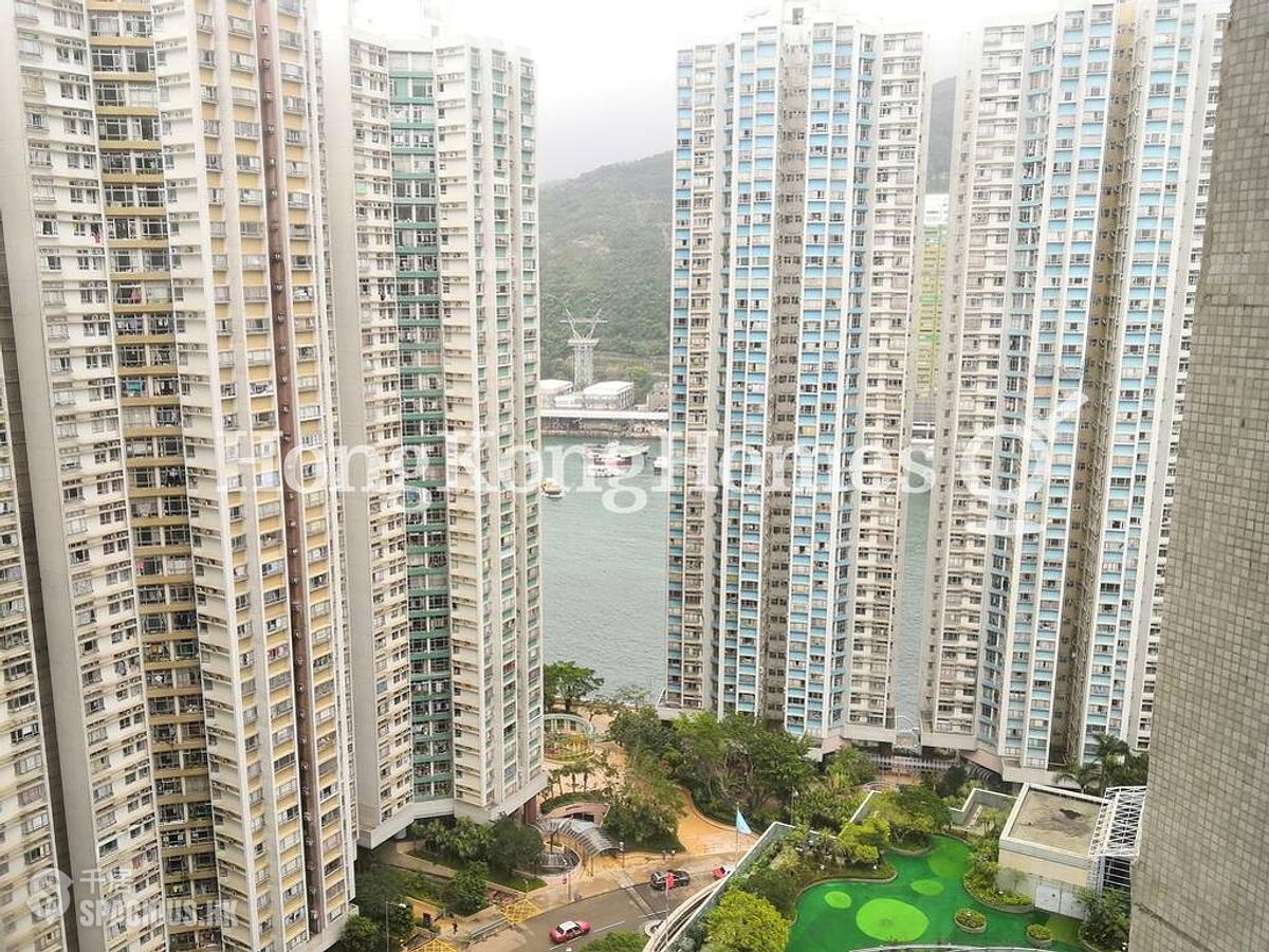 Ap Lei Chau - South Horizons Phase 2 Yee Tsui Court (Block 16) 01