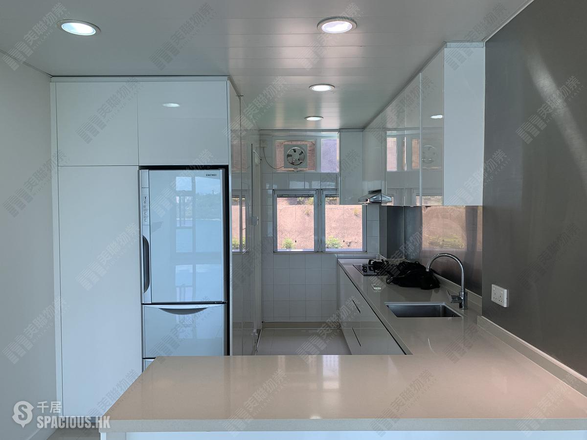 Chung Hom Kok - Cypresswaver Villas 01