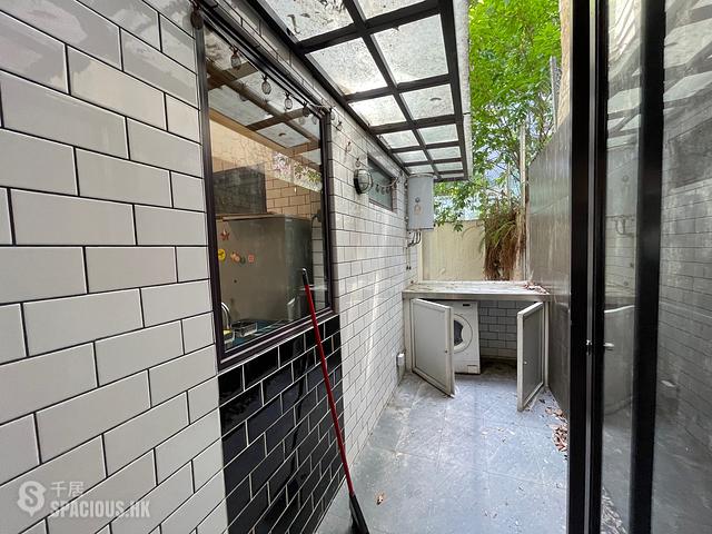 Soho - 40 Staunton Street 01
