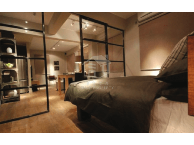 Sheung Wan - 165, Hollywood Road 01