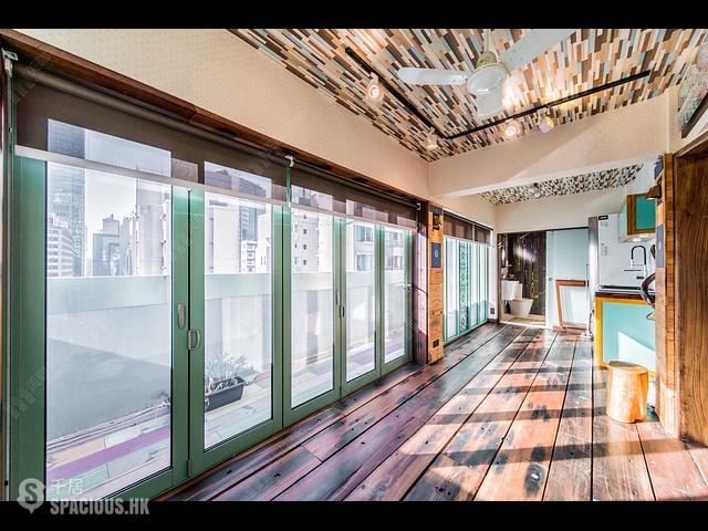 Wan Chai - Tung Shing (Sing) Building 01