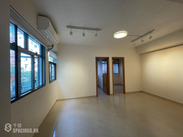 Poho - 3-3A, Upper Station Street 01