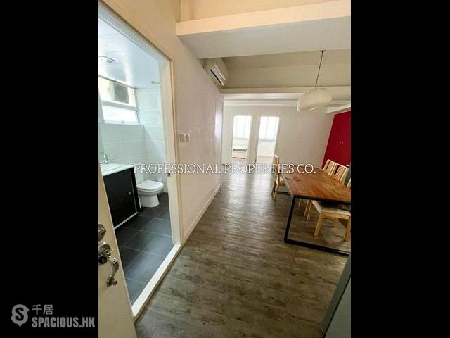 Wan Chai - 131A, Queen's Road East 01