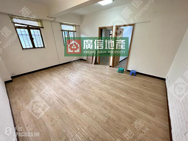 Tai Kok Tsui - Tak Fung Building 01