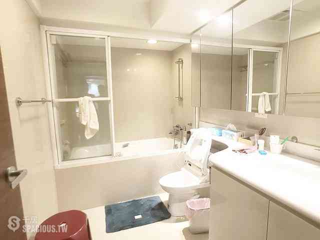 Xinyi - 110, Taiwan, Taipei City, Xinyi District, 逸仙路XX號 10