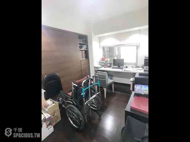 Xinyi - 110, Taiwan, Taipei City, Xinyi District, 逸仙路XX號 11