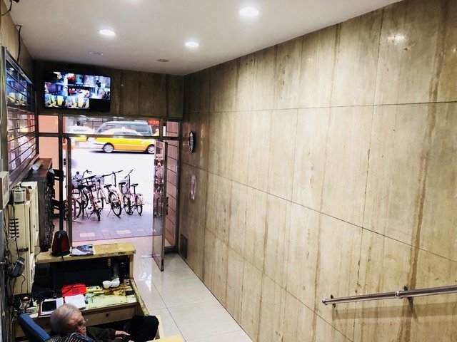 Xinyi - No. XX, Section 2, Keelung Rd, Xinyi District, Taipei City, Taiwan 110 01