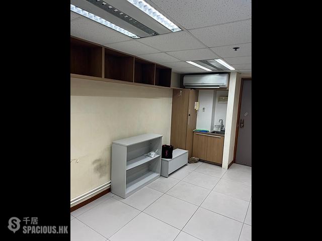 Sai Ying Pun - Kaiser Centre 01
