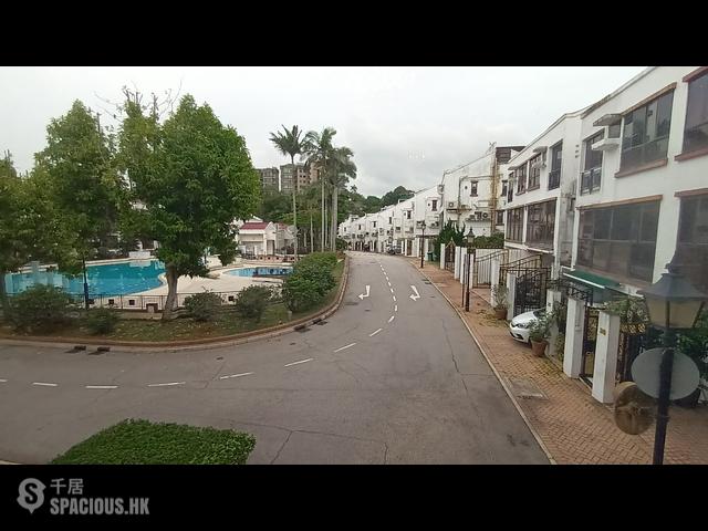 Tai Po Kau - Villa Castell 01