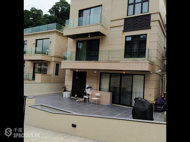 Tai Po Kau - Marvelous Villa 01