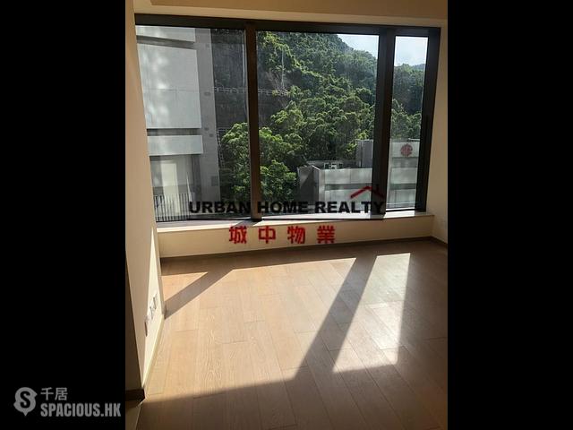 Shau Kei Wan - Island Garden 01