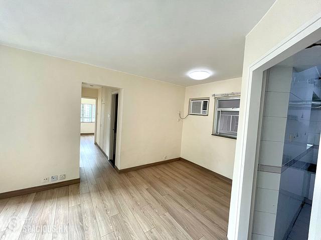 Ap Lei Chau - South Horizons Phase 2 Yee Tsui Court (Block 16) 01