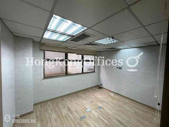 Sheung Wan - The Centre Mark 02