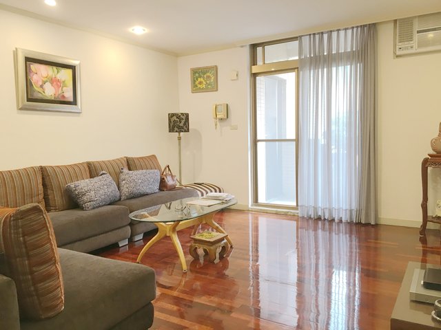 Xinyi - 110, Taiwan, Taipei City, Xinyi District, 基隆路一段147巷XX號 01