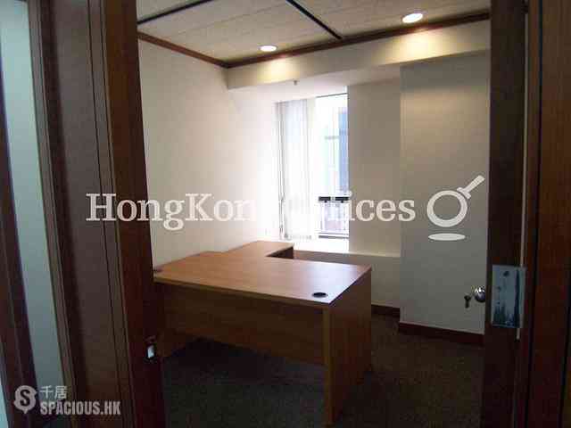 Wan Chai - Great Eagle Centre 04