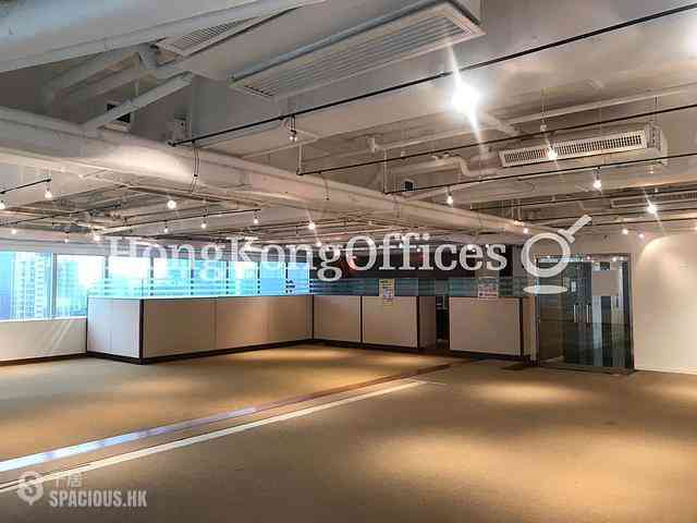 Central - Universal Trade Centre 04