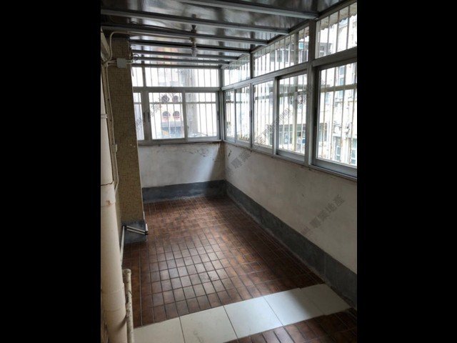 Tai Hang - Chik Shun Mansion 01