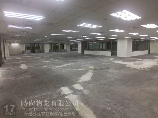Songshan - No. XXX, Section 3, Minsheng East Road, Songshan District, Taipei City, Taiwan 105 01