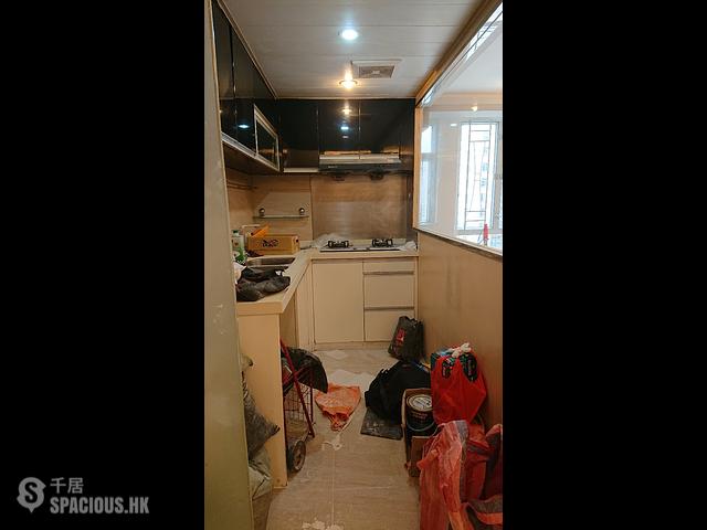 Lai Chi Kok - Mei Foo Sun Chuen Phase 6 01
