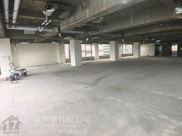 Songshan - No. XXX, Section 3, Minsheng East Road, Songshan District, Taipei City, Taiwan 105 01