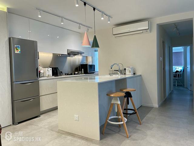 Tai Koo Shing - Tai Koo Shing Kwun Hoi Terrace Pak Hoi Mansion 01