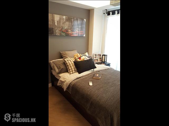 Sai Ying Pun - 99C, High Street 01