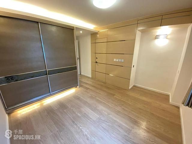 Lai Chi Kok - Mei Foo Sun Chuen Phase 4 01