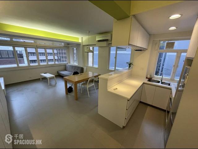 Central - 166, Wellington Street 01