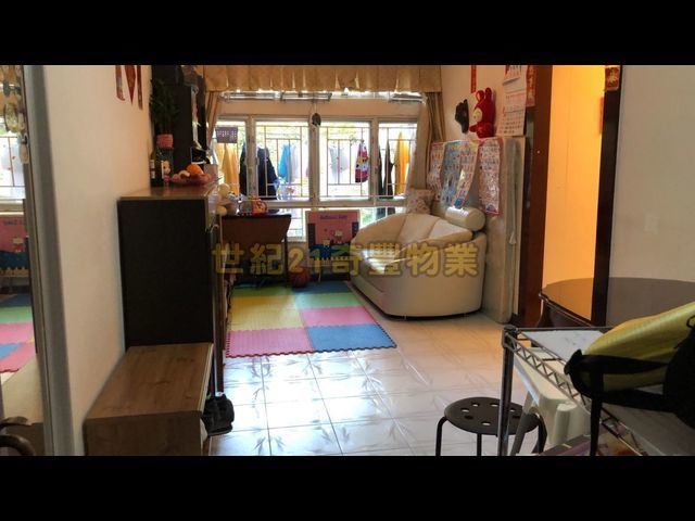 Sha Tin - Kwong Lam Court 01
