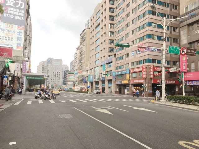 Songshan - No. XXX, Section 4, Bade Road, Songshan District, Taipei City, Taiwan 105 01