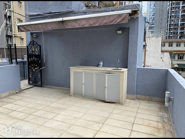 Central - 170, Wellington Street 01