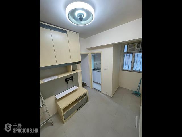 Sham Shui Po - Fuk Shing Building 01