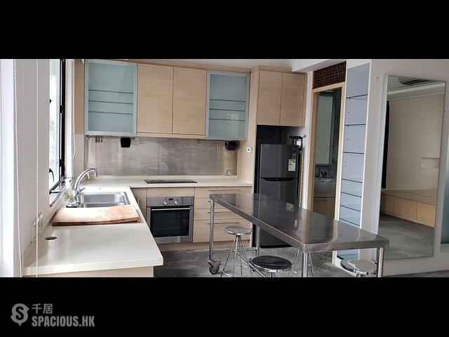 Sai Ying Pun - 88-90, High Street 01