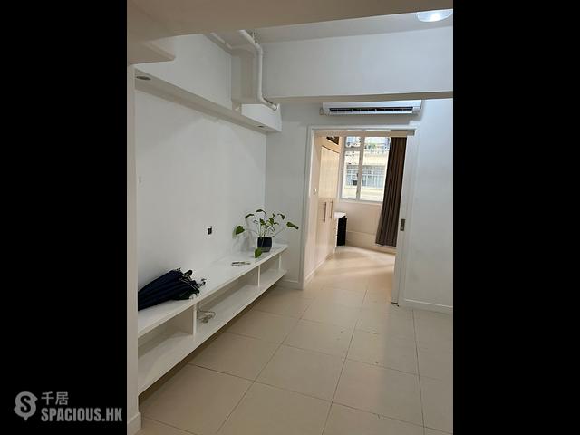Sheung Wan - Holiday Inn Express Hong Kong Soho 01