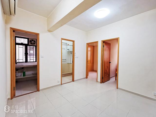 Sheung Wan - 15-19A, Upper Lascar Row 01