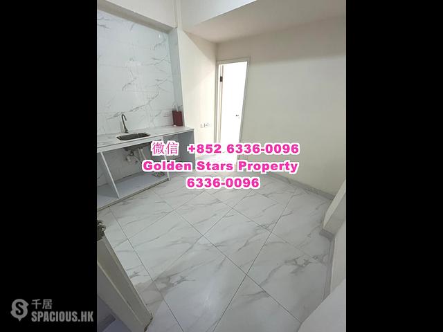 Sai Ying Pun - 185, Des Voeux Road West 01