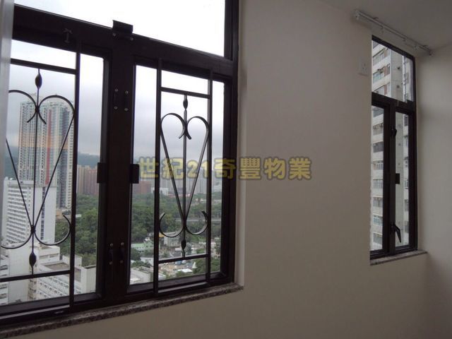 Tai Wai - Fung Shing Court 01