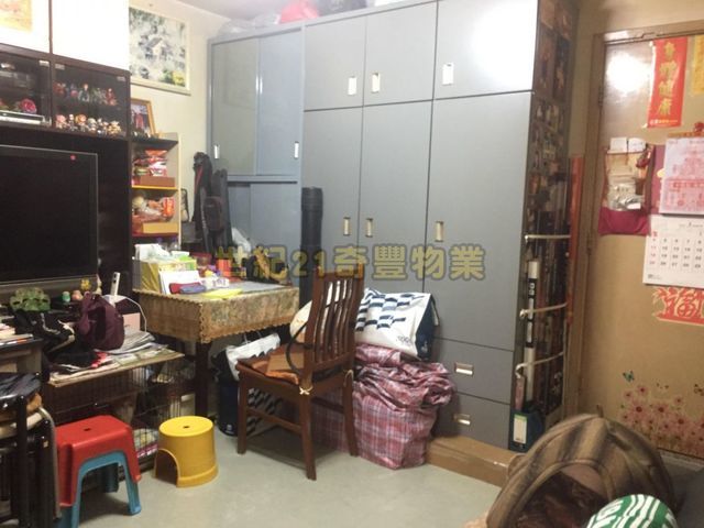 Fanling - Yung Shing Court 01