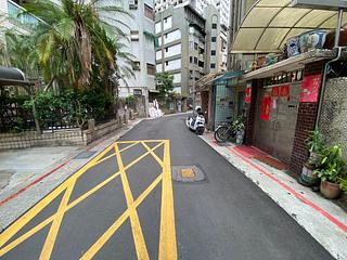 Daan - X Alley 12, Lane 62, Taishun Street, Daan, Taipei 03