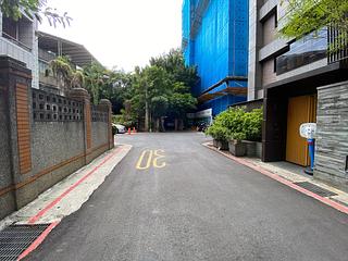 Daan - X Alley 12, Lane 62, Taishun Street, Daan, Taipei 04