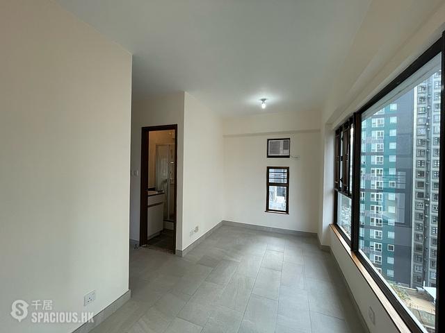 Poho - 96, Queen's Road West 01