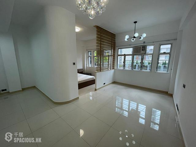 Causeway Bay - 42, Jardine's Crescent 01