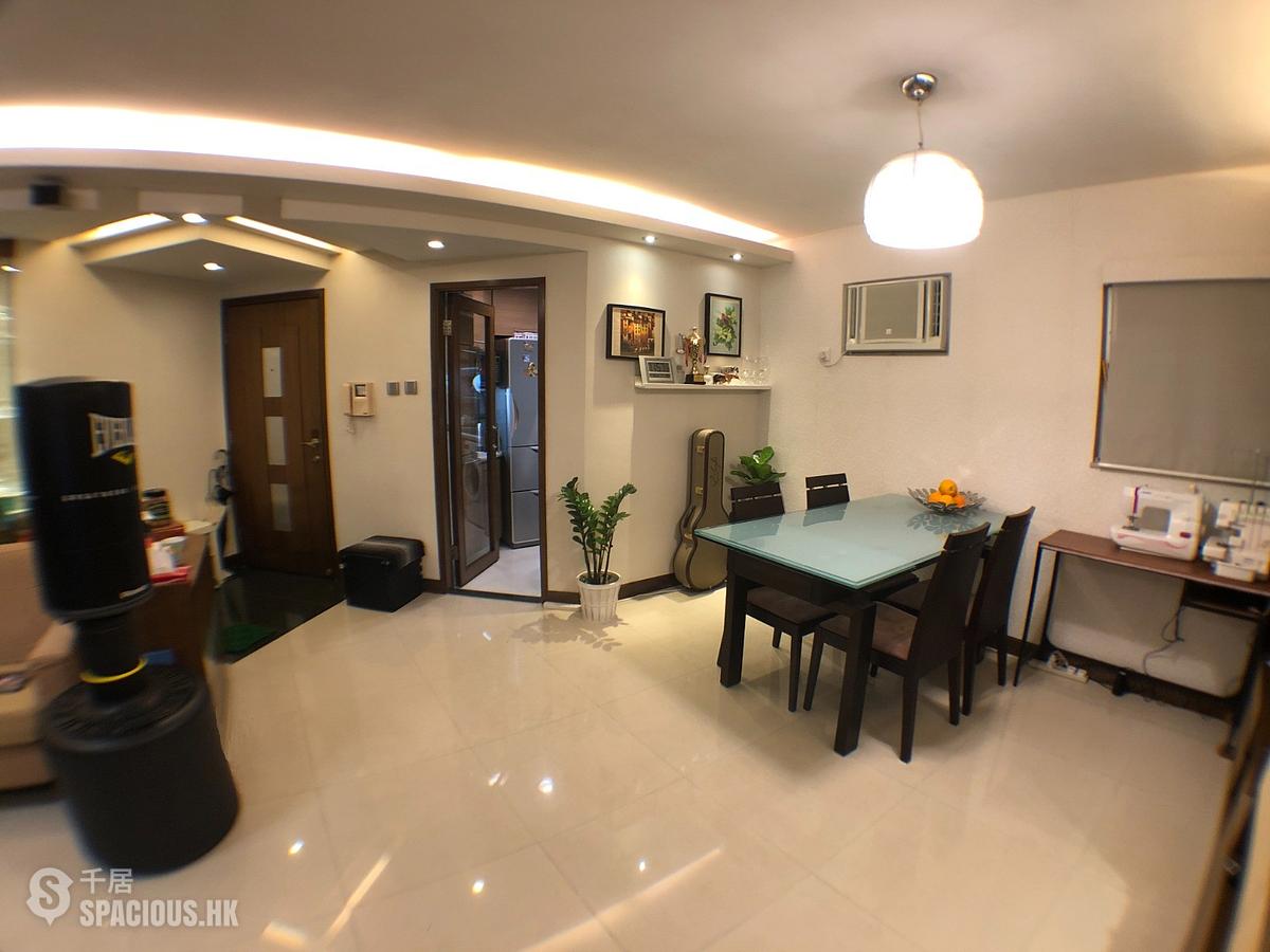 Ap Lei Chau - South Horizons Phase 3 Mei Hong Court (Block 19) 01