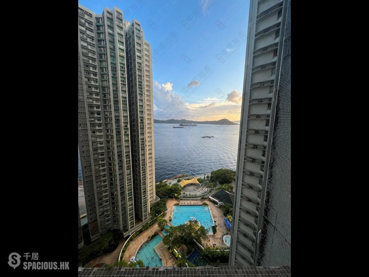 Ap Lei Chau - South Horizons Phase 3 Mei Hong Court (Block 19) 01