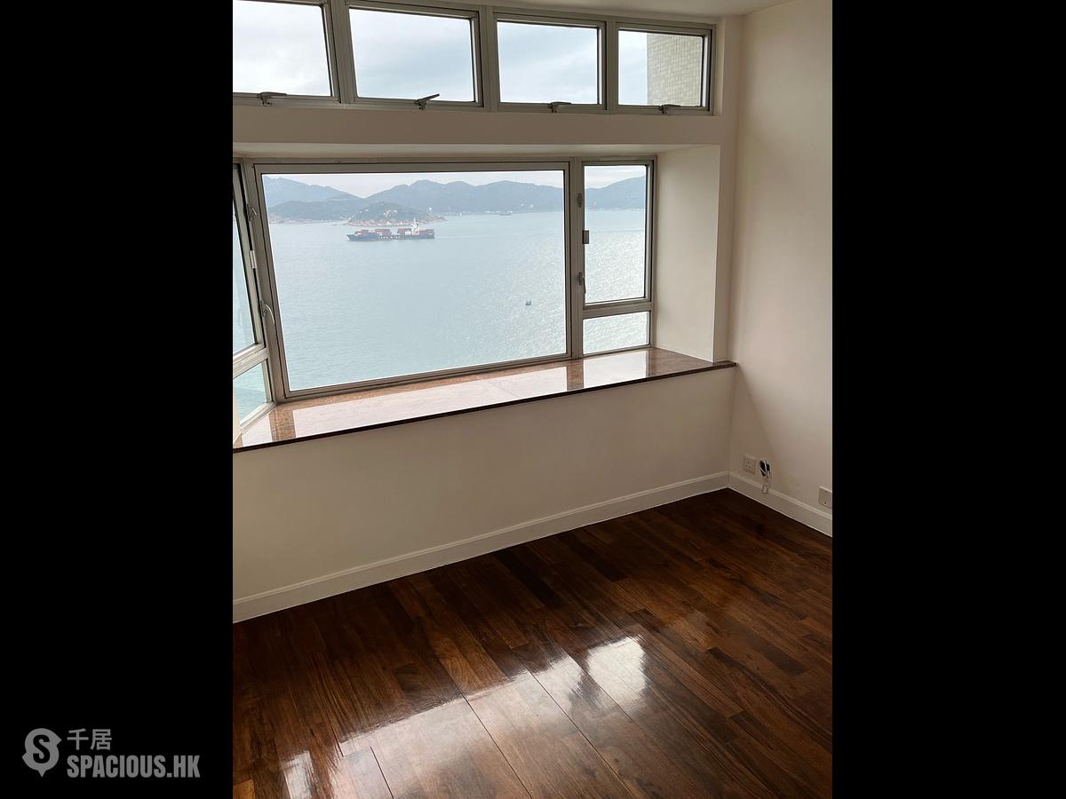 Ap Lei Chau - South Horizons Phase 2 Yee Fai Court (Block 13A) 01