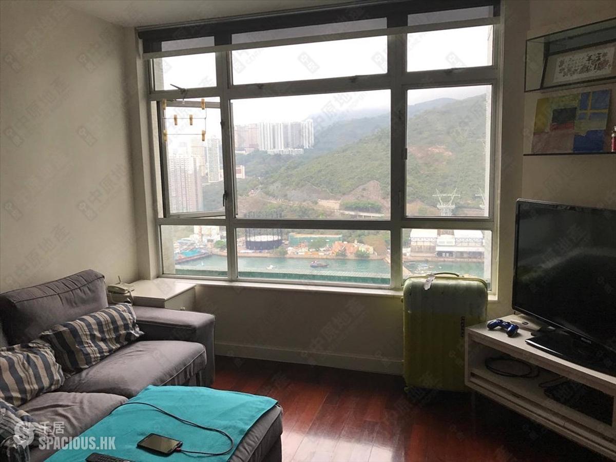 Ap Lei Chau - South Horizons Phase 2 Yee Lai Court (Block 10) 01