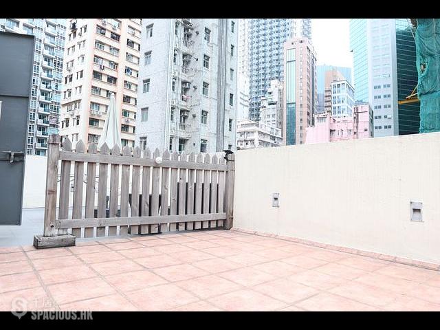 Wan Chai - 33, Ship Street 01