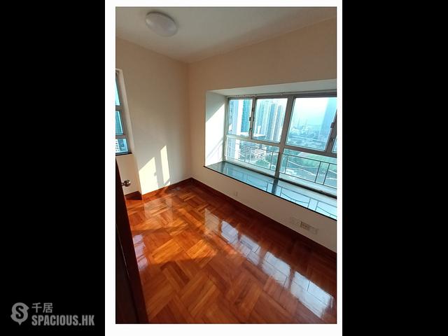 Cheung Sha Wan - Campion Court 01