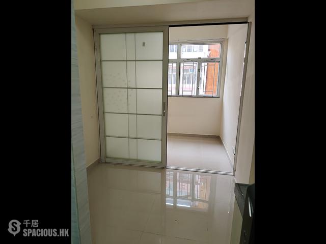 Sham Shui Po - 108, Apliu Street 01