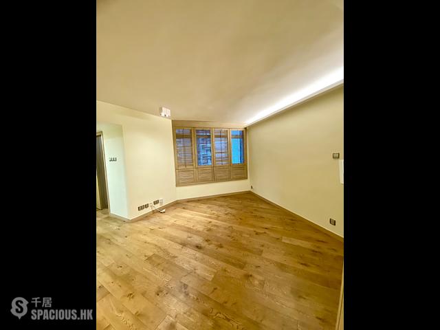 Ap Lei Chau - South Horizons Phase 2 Yee Lok Court (Block 13) 01